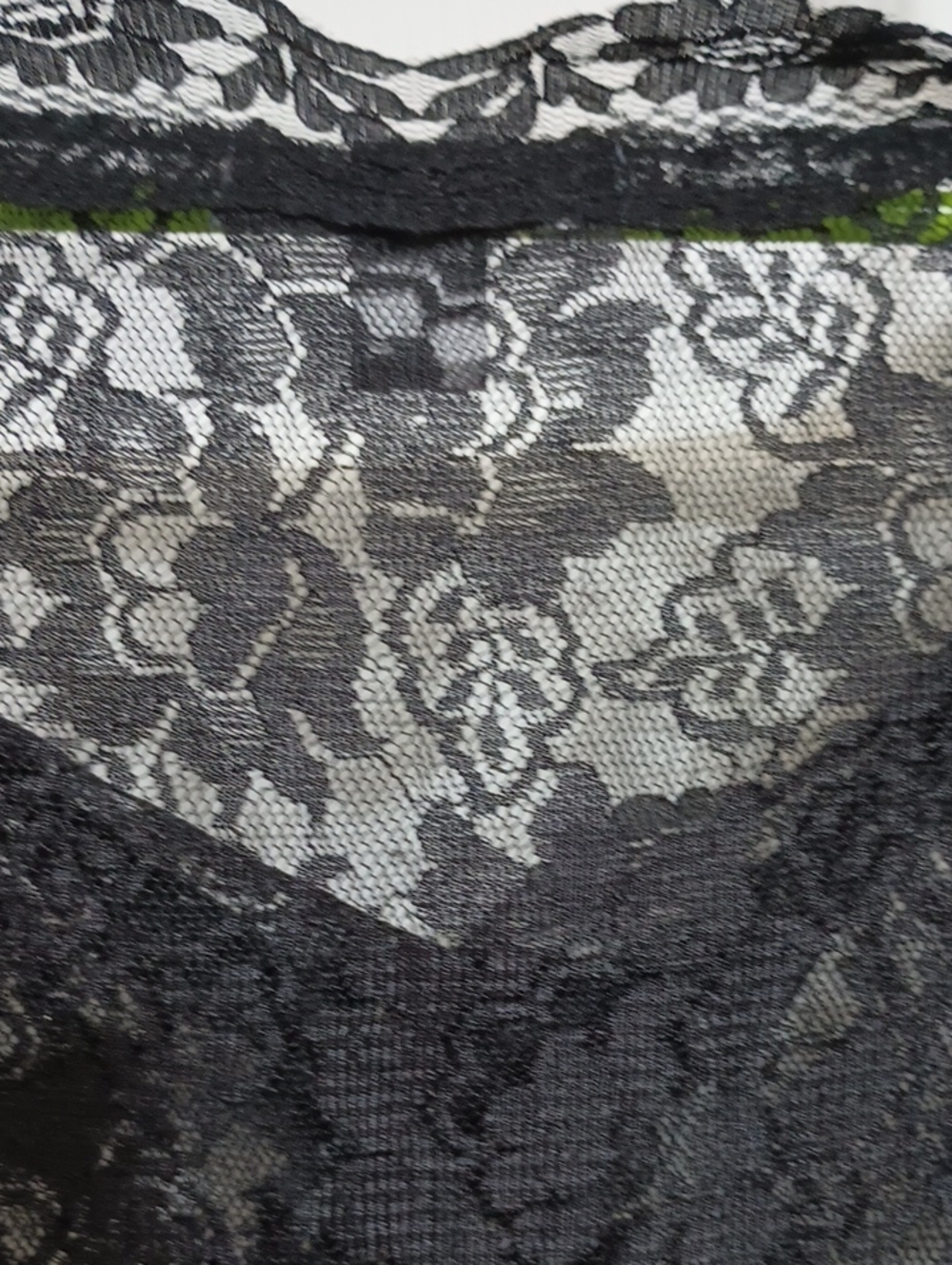 Apt.9 Women's Lace Long Sleeve Top. Size: Large - Picture 8 of 8